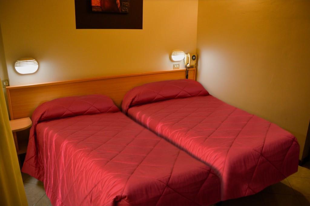 Hotel Aurora 2*